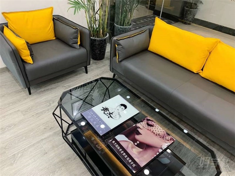 黄杰美业教育学院