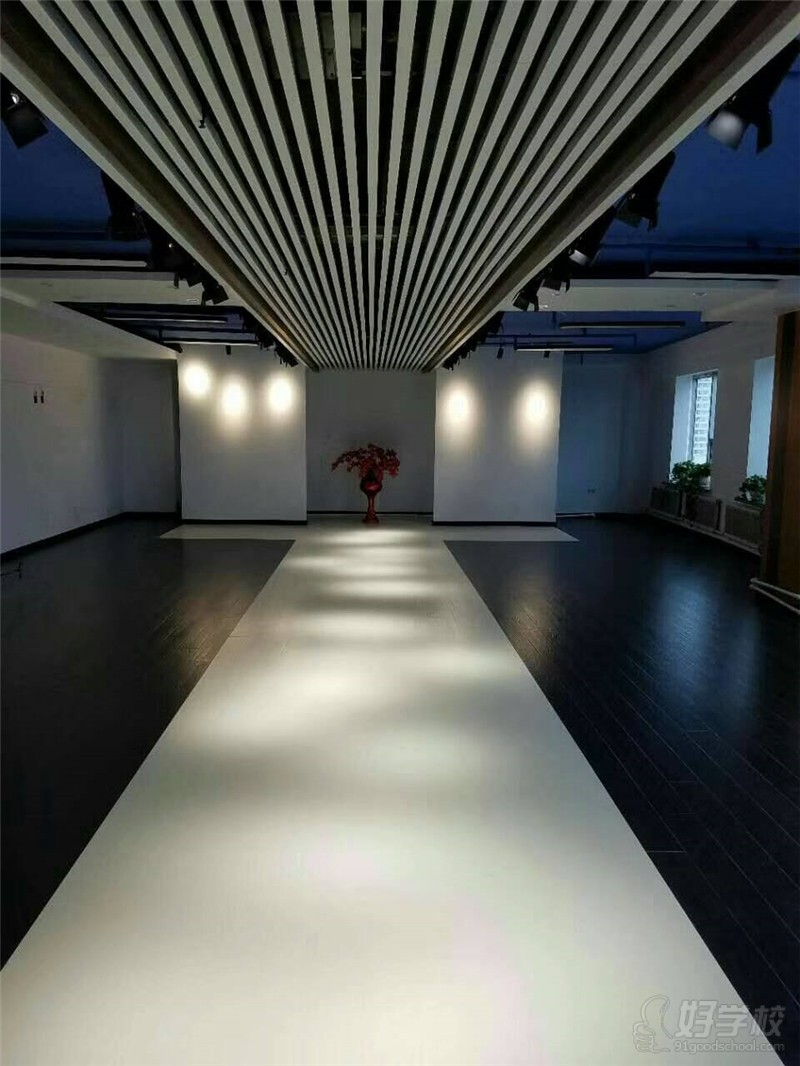 长春市新民校区