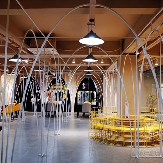 呼和服表模特咨询