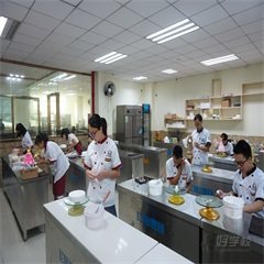 法兰克宝安校区