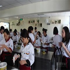 法兰克宝安校区