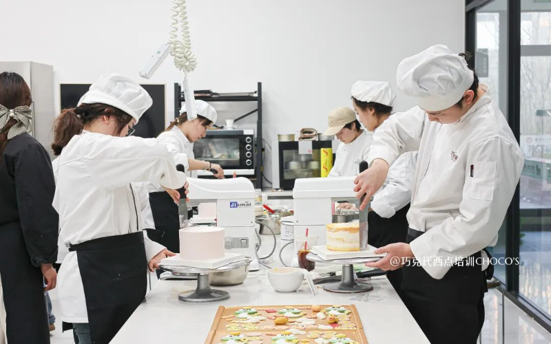 鄭州蛋糕面包創(chuàng)業(yè)開店班