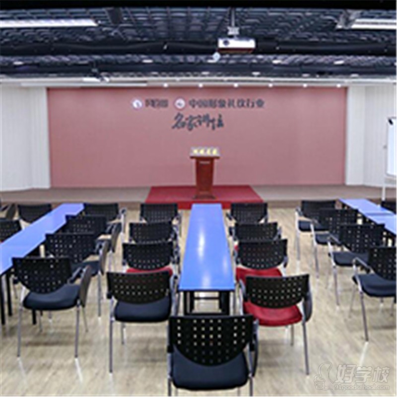 朝阳欢乐谷校区