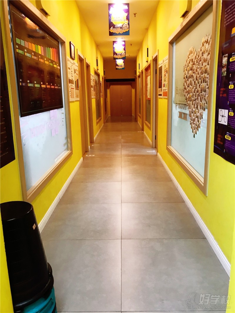 先天下中心校区