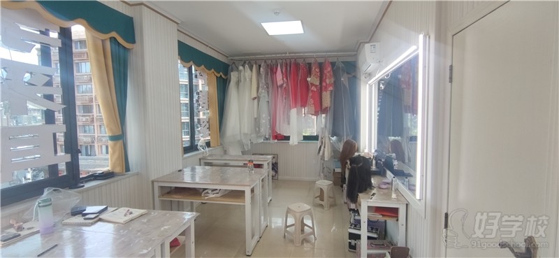 华造南充蓝光校区