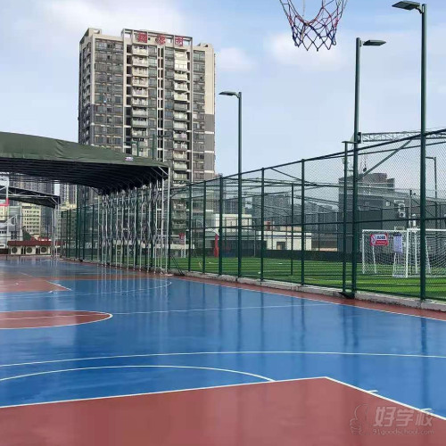 深圳新领航复读学