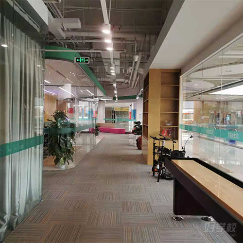 深圳龙岗平湖校区