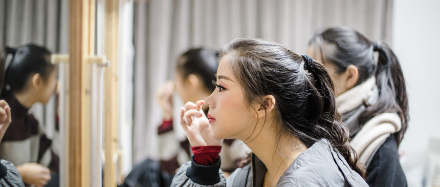 舞蹈妆容