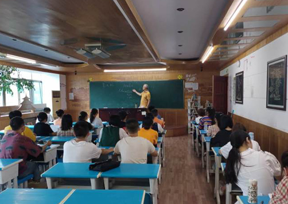 贵阳花溪英豪学校