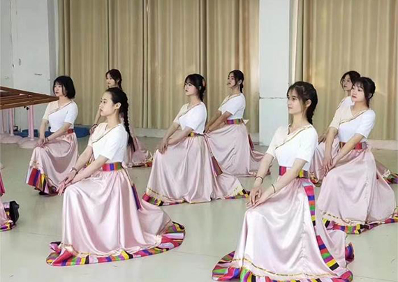 成都艺梦易圆艺术教育