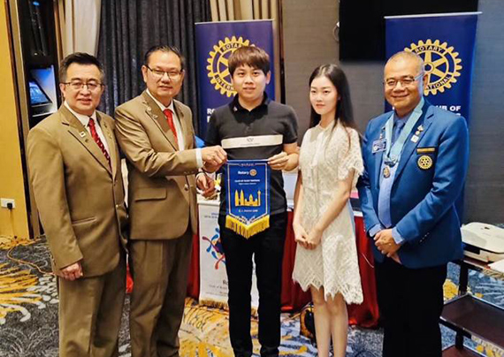 韦恩留学服务中心