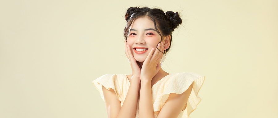妆容
