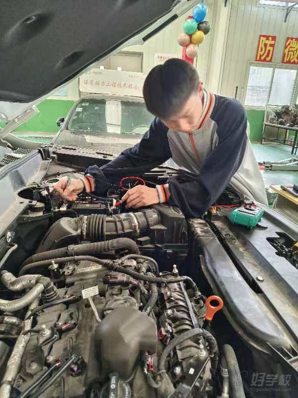 汽车电器实训区 (1