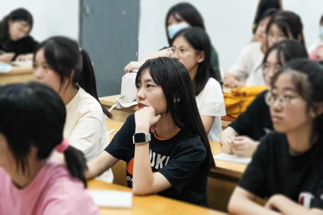 编导课.jpg