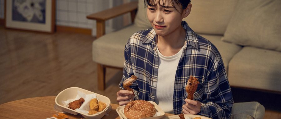 暴饮暴食