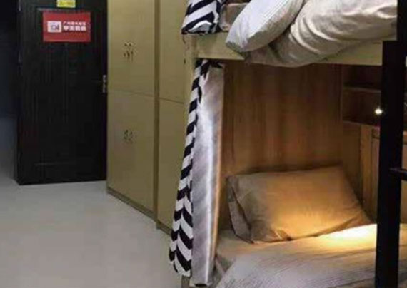 深圳艺先锋艺考培训学校