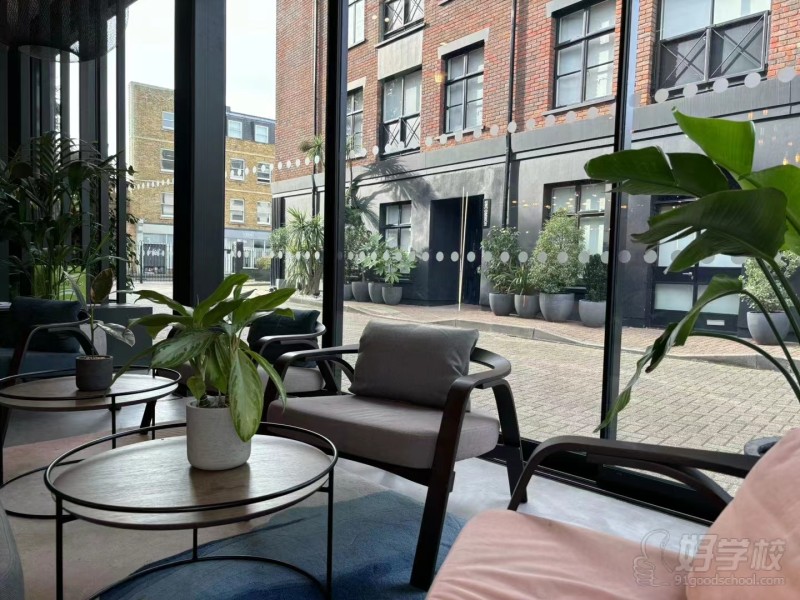 上海到英国咨询点