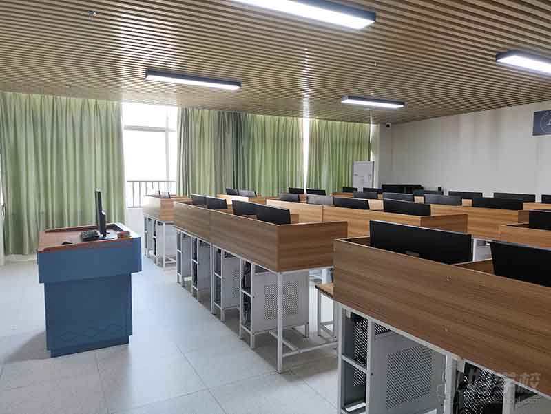 课室