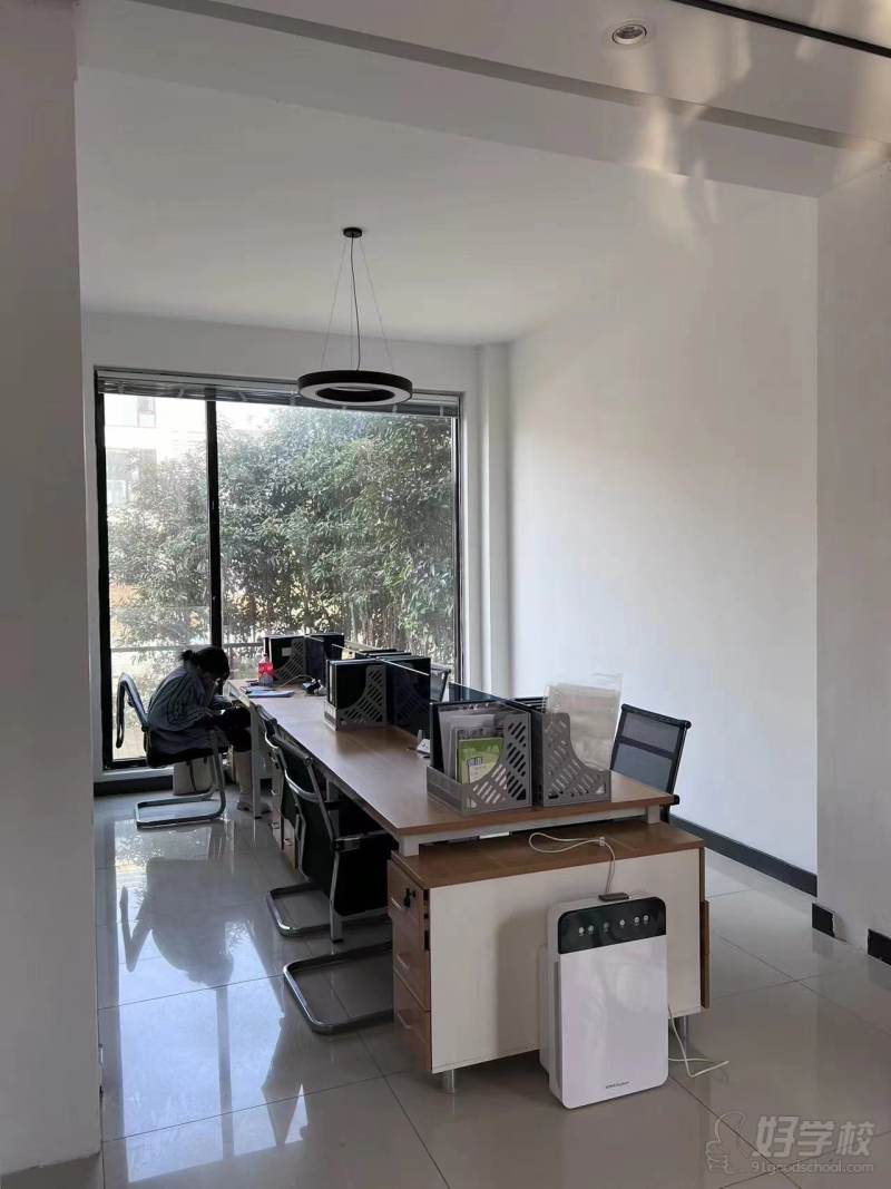 教师办公区域