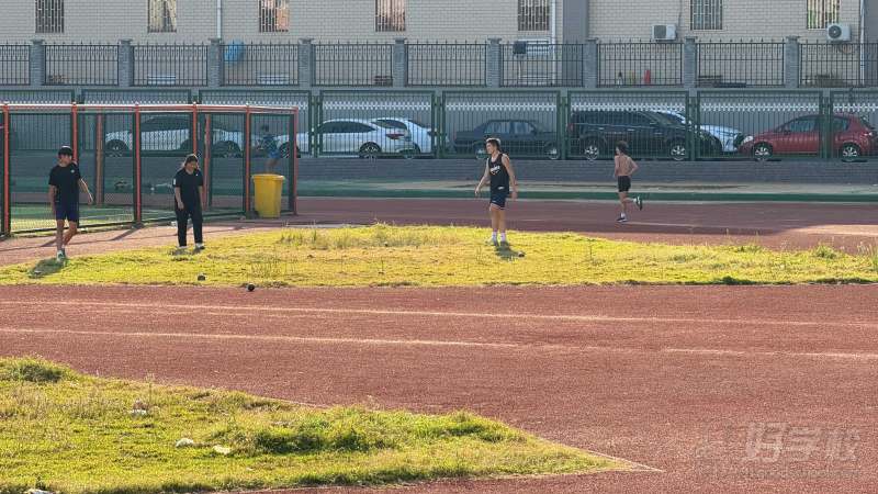 市体育场铅球训练场