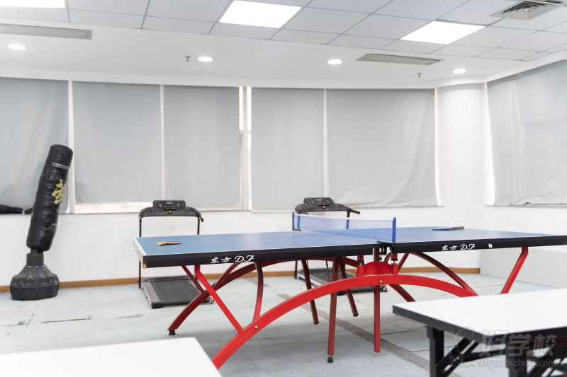 乒乓球室
