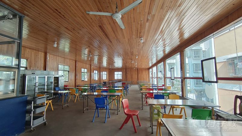 课室
