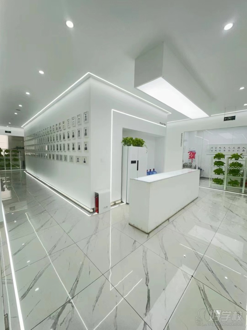 学校内部办公环境