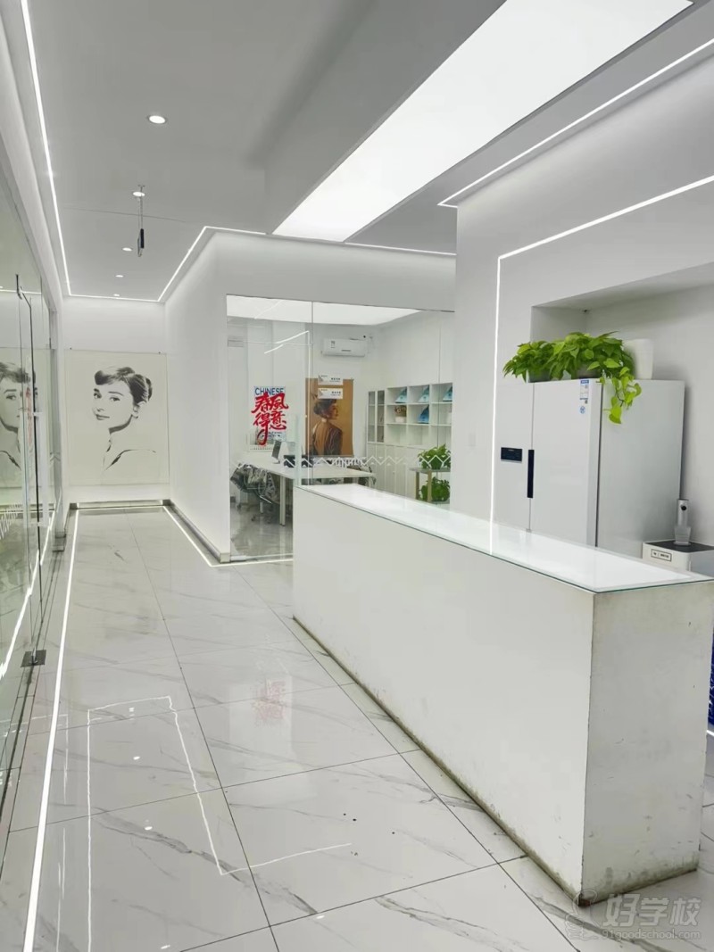 学校内部办公环境