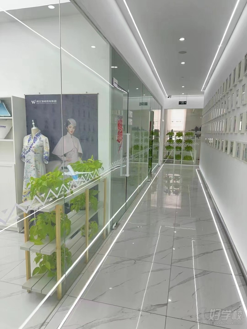 学校内部办公环境