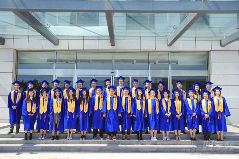 2019毕业典礼合照