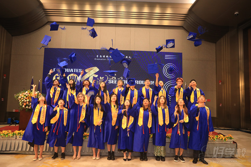 2021毕业典礼合影