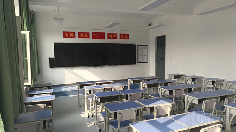 教室侧