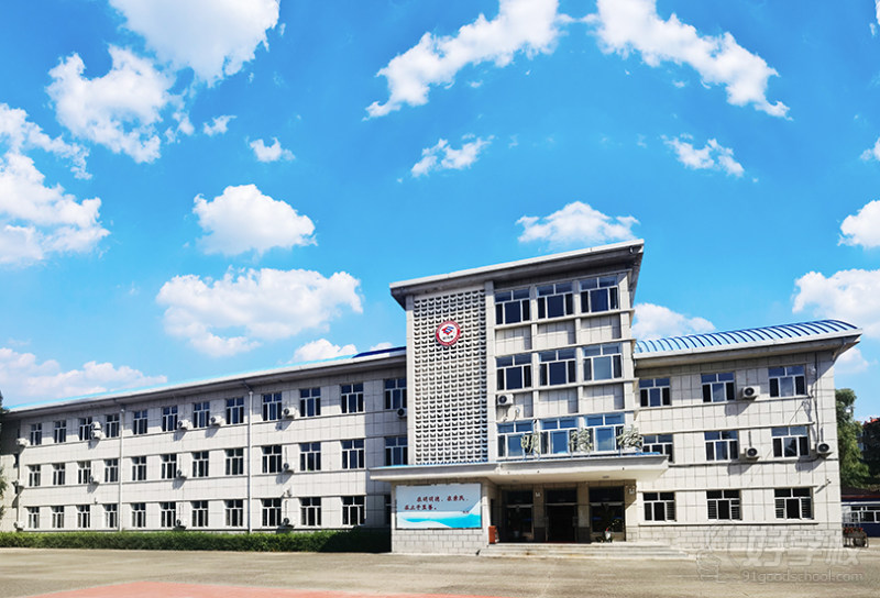 明德楼（主楼）