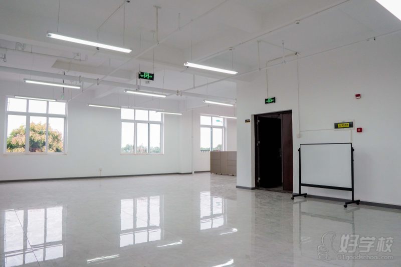 青白江校区环境