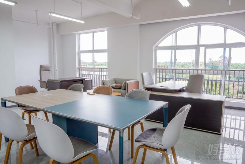 青白江校区环境