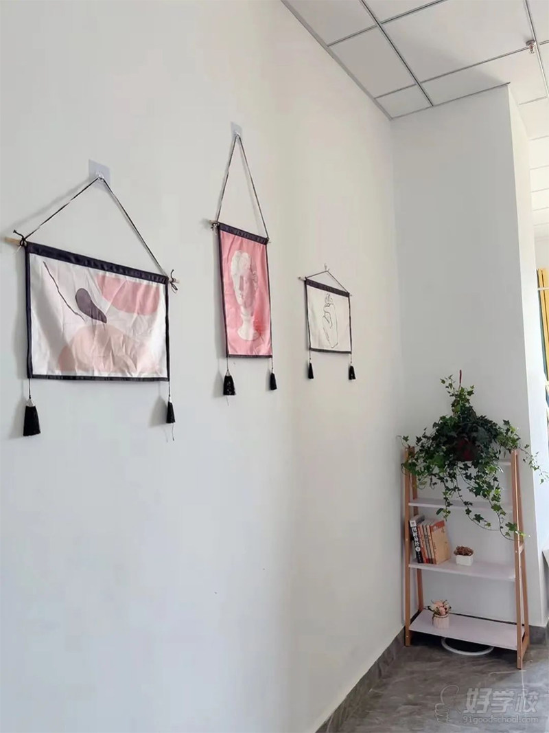 四人间学生公寓