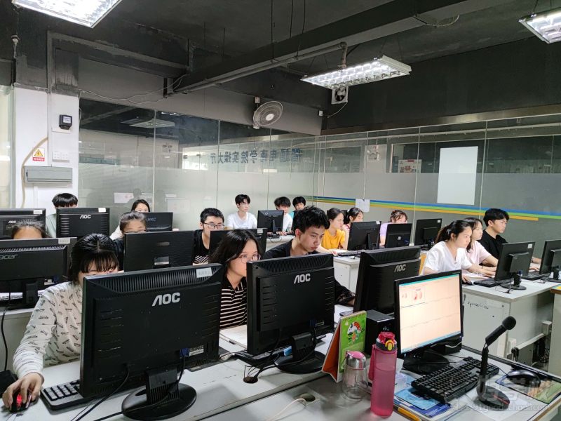 电商 电脑 平面 场