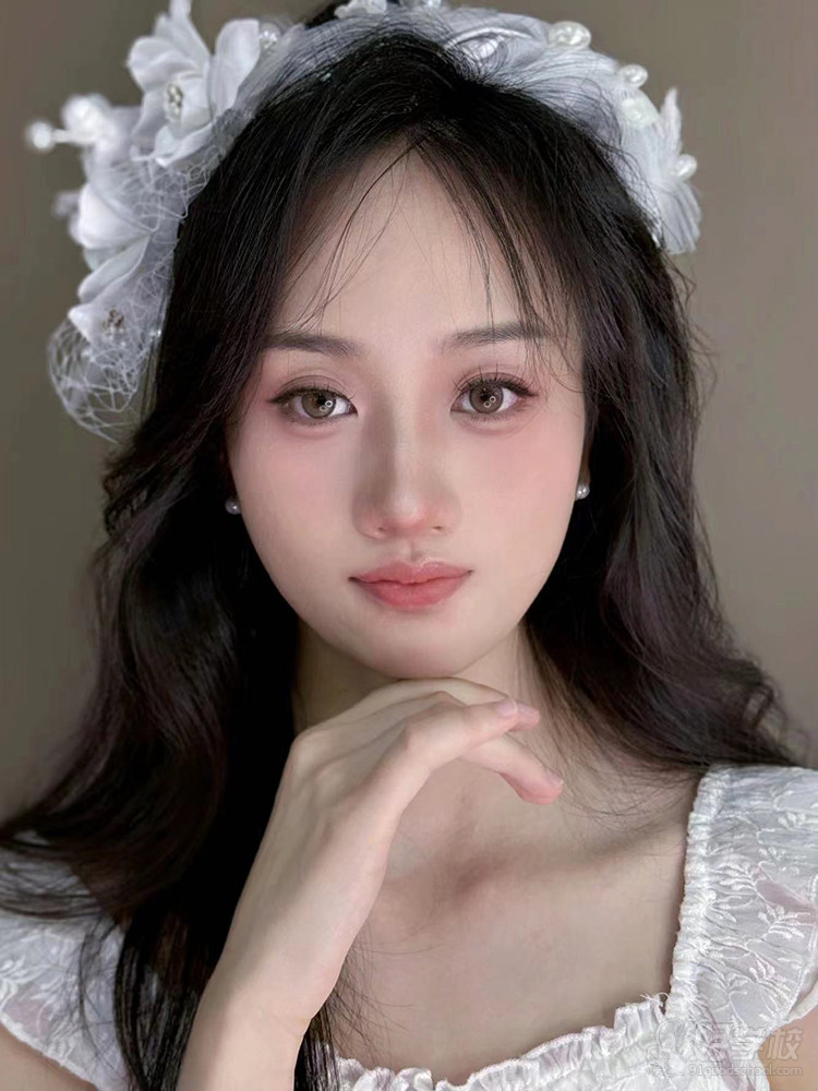 时尚新娘妆整体造