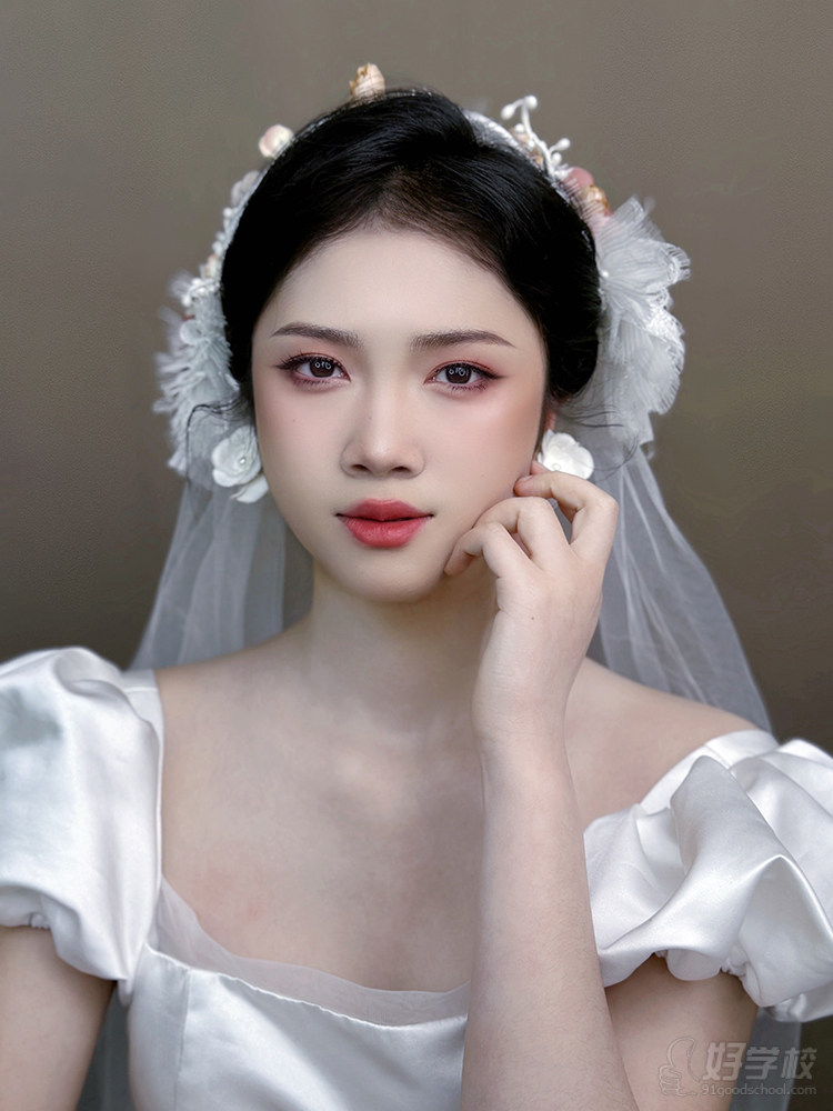 时尚新娘妆整体造