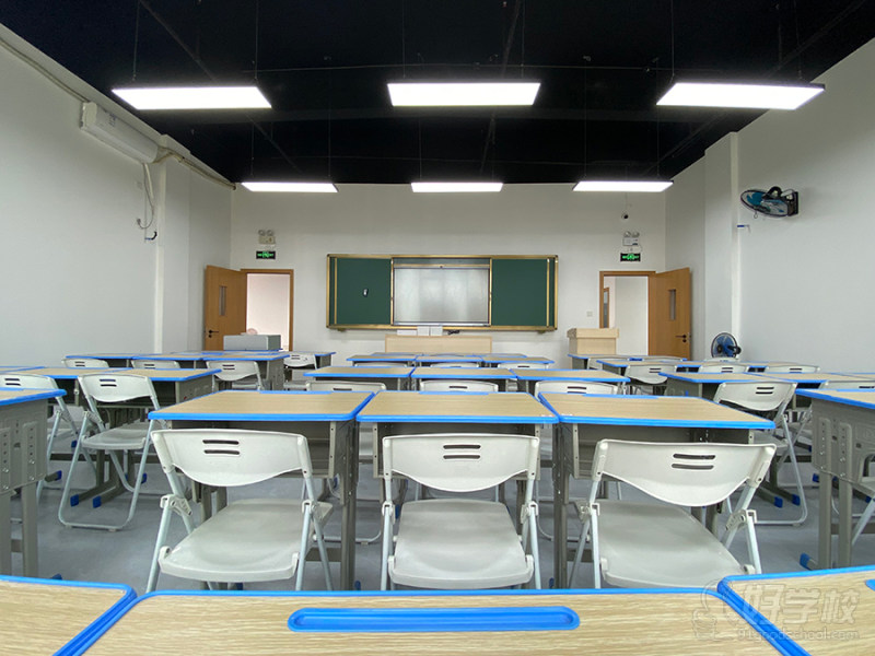 课室