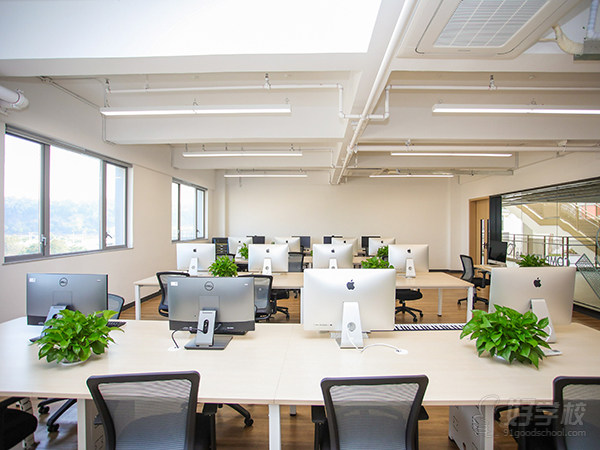 学校数字艺术实训室