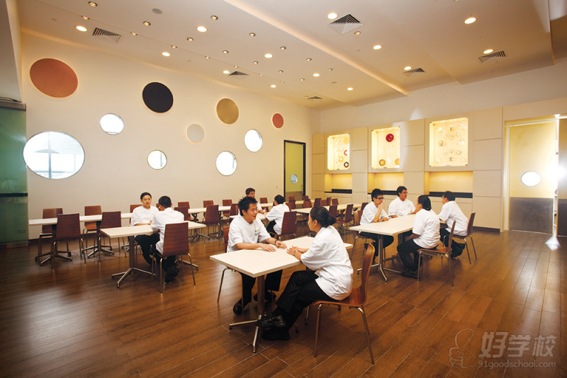 生活区-学生餐厅