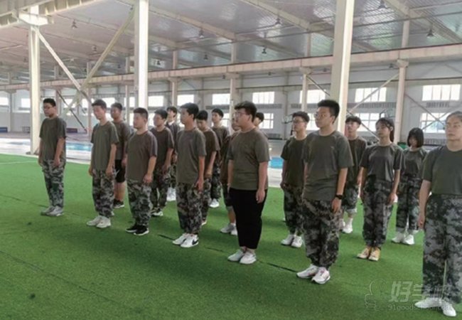 军训体育