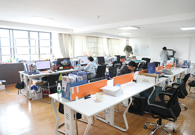 前程楼4楼办公室