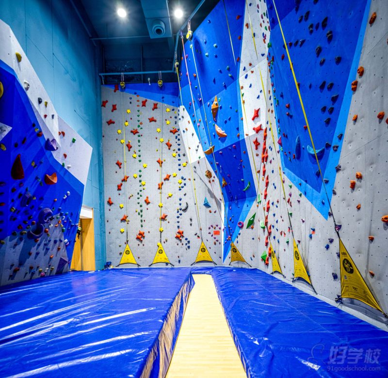 室内攀岩馆