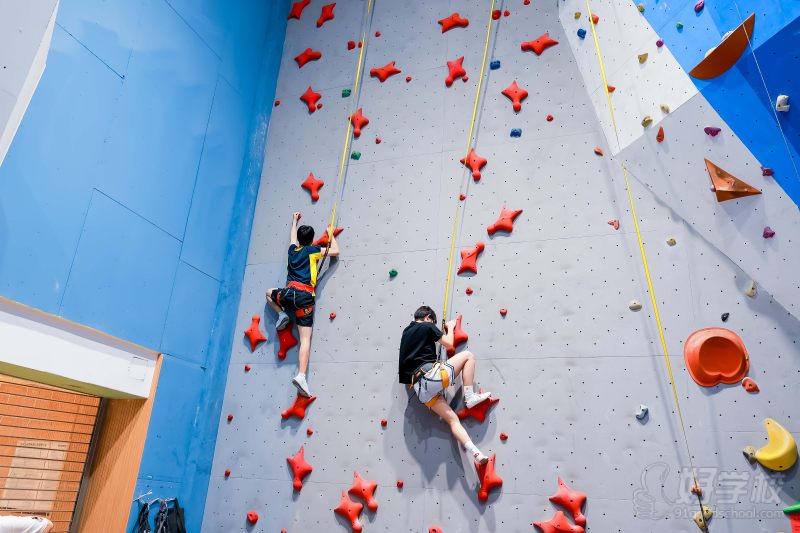 游泳攀岩引体向上 (