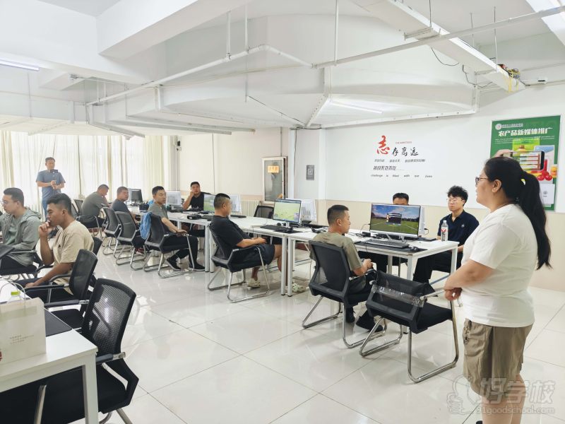 无人机教学现场