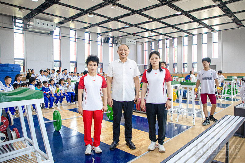 奥运冠军进校园