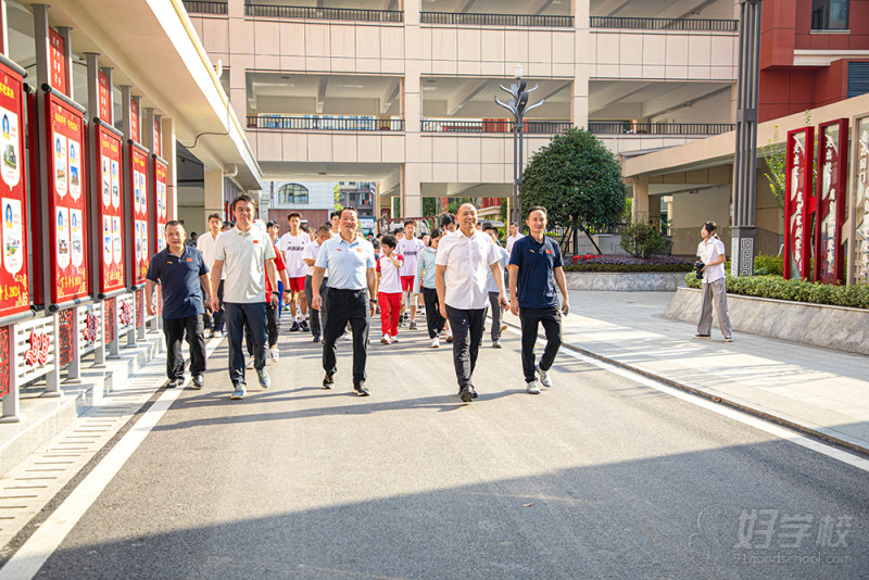 奥运冠军进校园