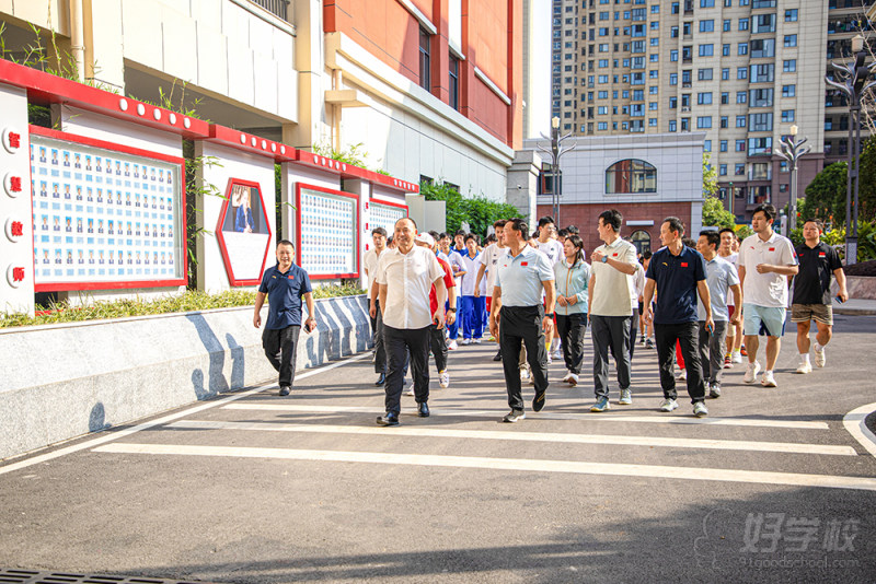 奥运冠军进校园